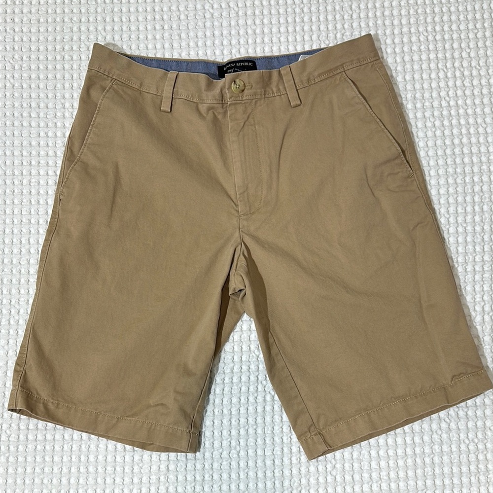 Banana Republic Tan Flat Front Shorts Classic Style